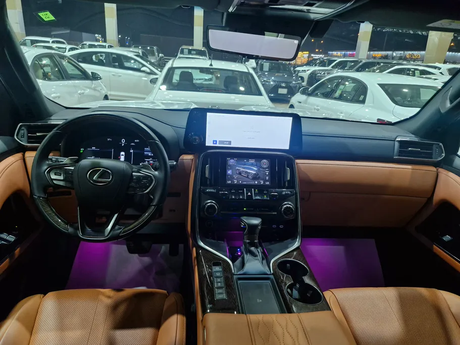 2025 Lexus LX 600 VR VIP 