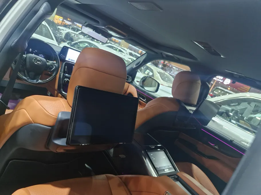 2025 Lexus LX 600 VR VIP 