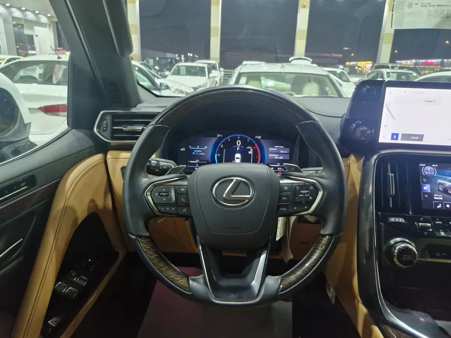 2025 Lexus LX 700 BH Hybrid Elite 