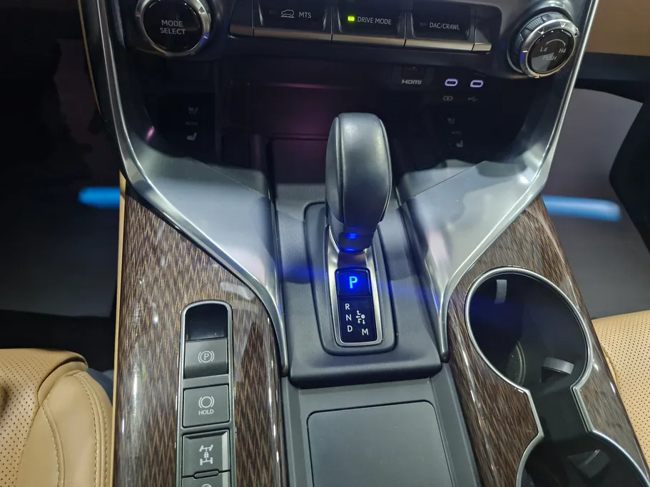 2025 Lexus LX 700 BH Hybrid Elite 