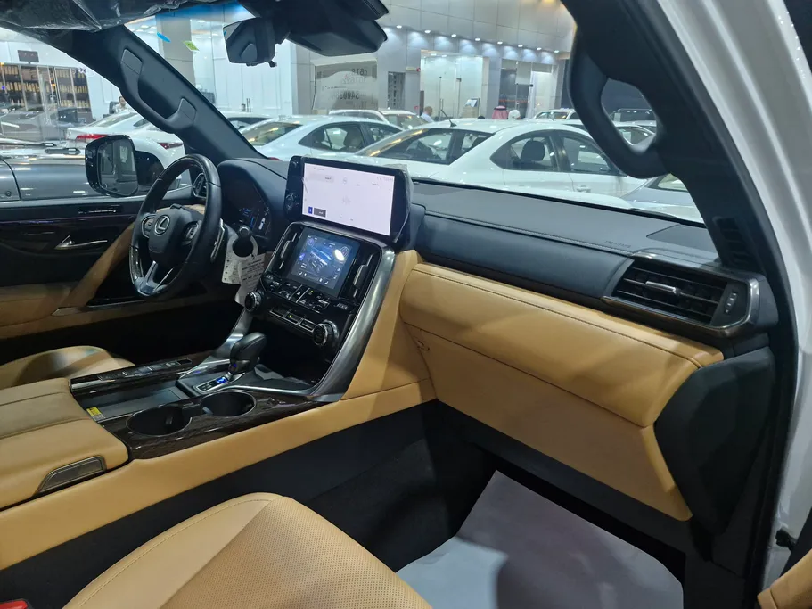 2025 Lexus LX 700 BH Hybrid Elite 