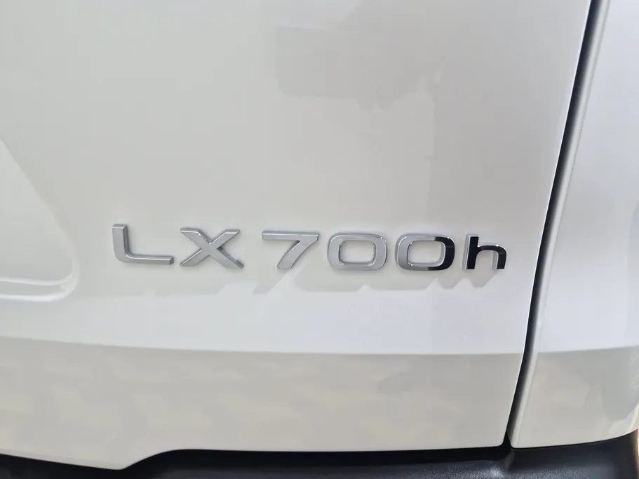 2025 Lexus LX 700 BH Hybrid Elite 