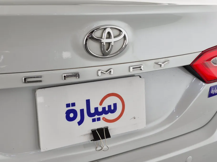 تويوتا كامري LE 2020 