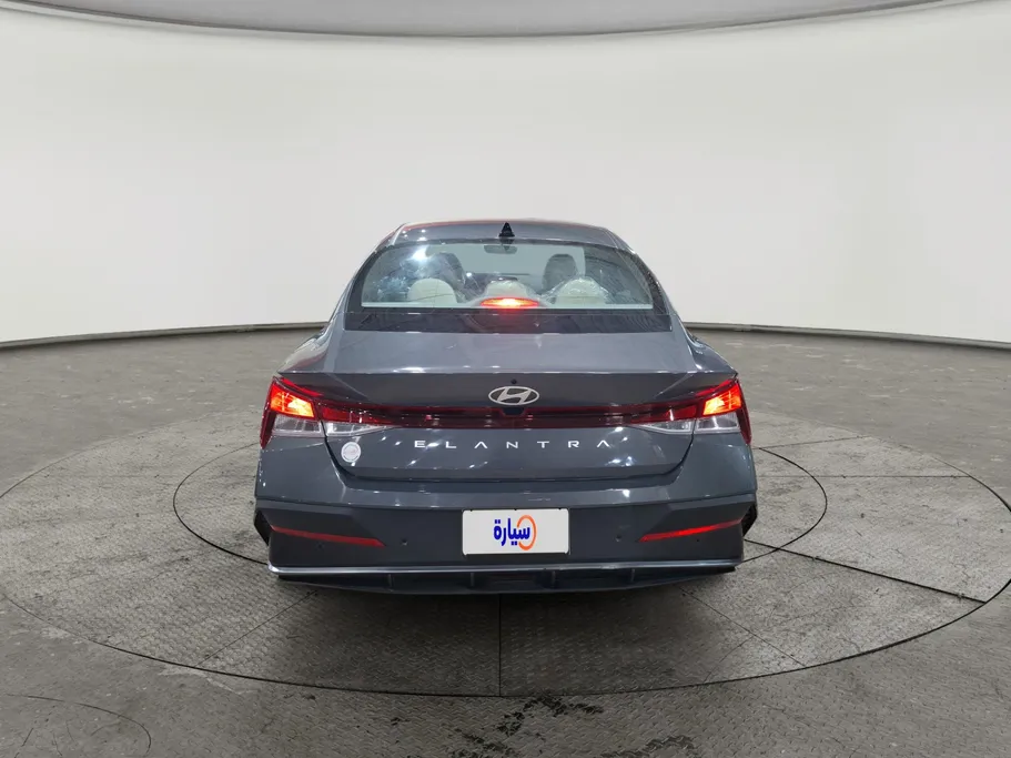 2024 Hyundai Elantra Smart 