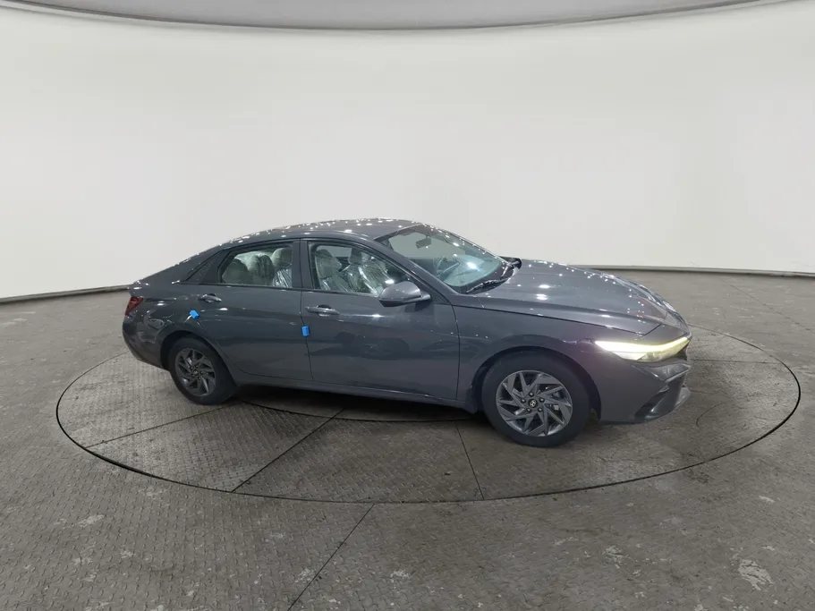 2024 Hyundai Elantra Smart 