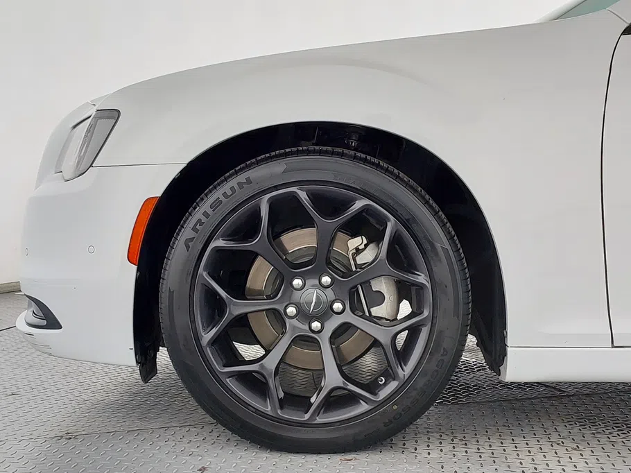 كرايسلر 300 S 2022 