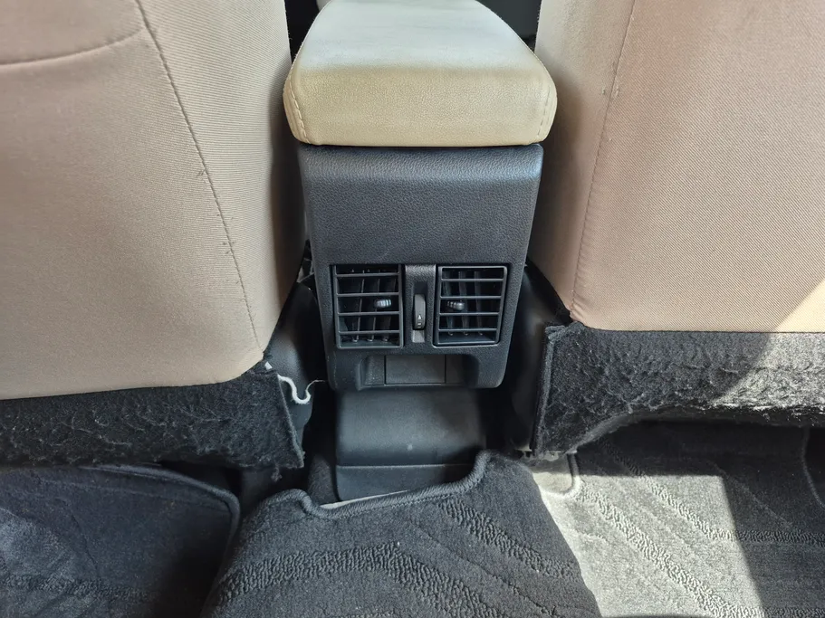 2023 Toyota Yaris  Y Plus 