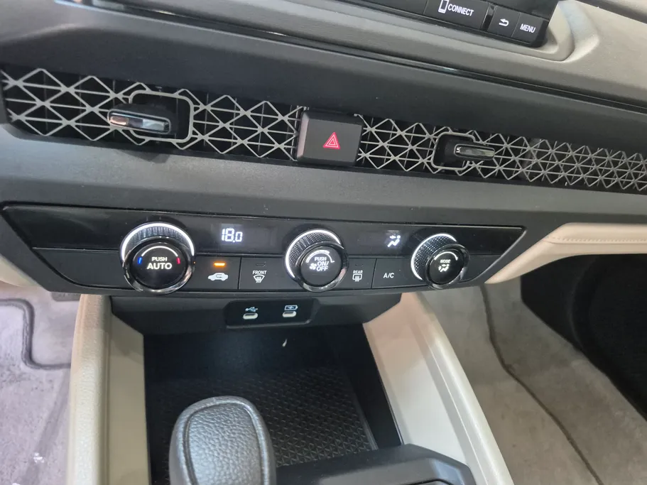 هوندا اكورد LX 2025 