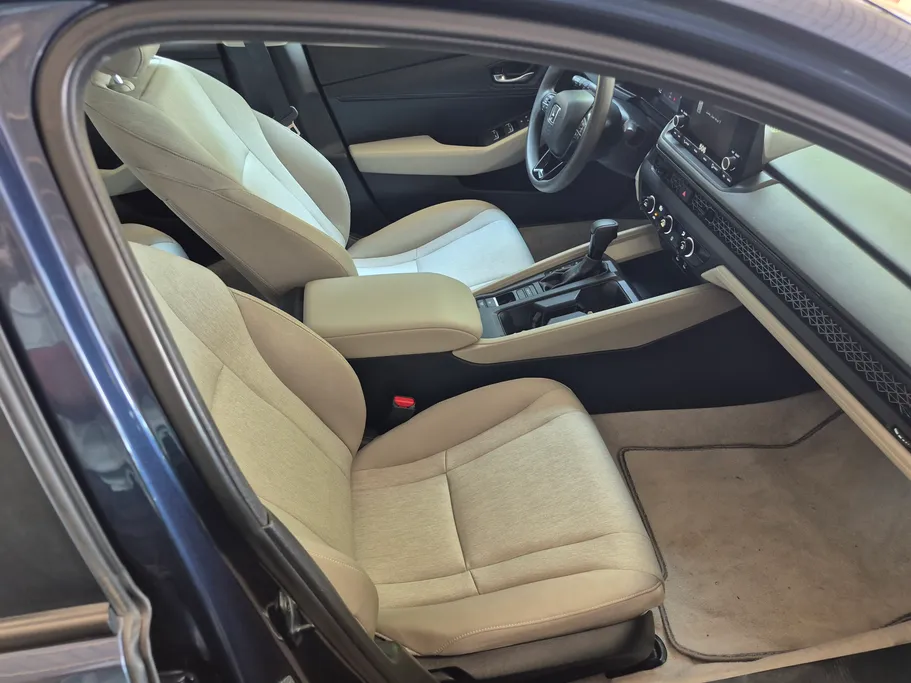 هوندا اكورد LX 2025 