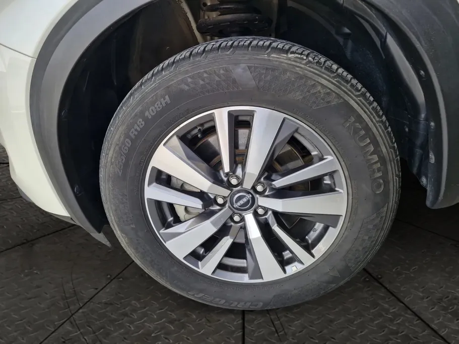 2024 Nissan Pathfinder S 