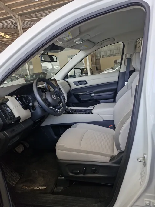 2024 Nissan Pathfinder S 
