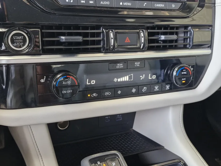 2024 Nissan Pathfinder S 