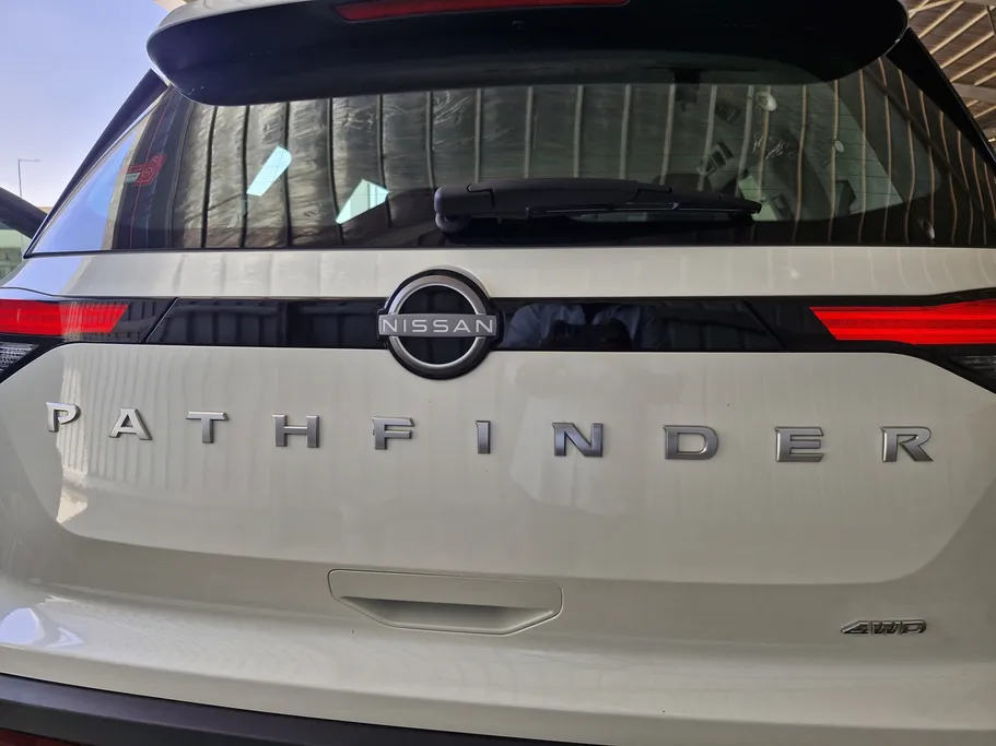 2024 Nissan Pathfinder S 