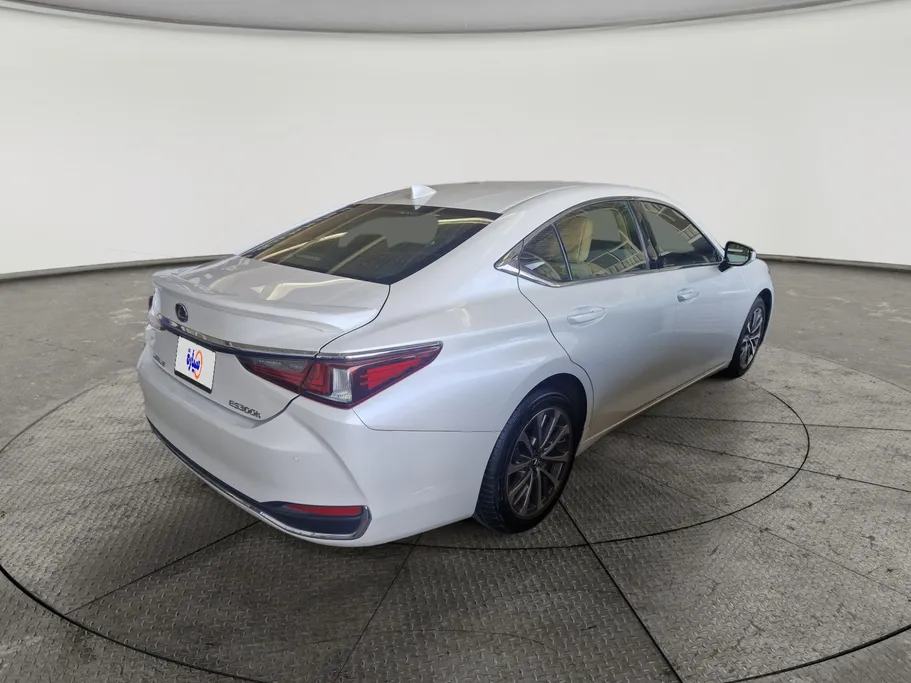 2023 Lexus ES 300 H 