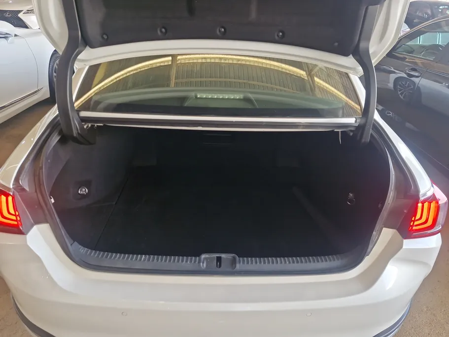 2023 Lexus ES 300 H 