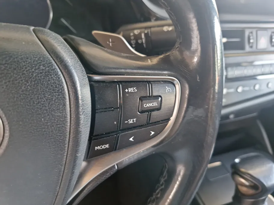 2023 Lexus ES 300 H 