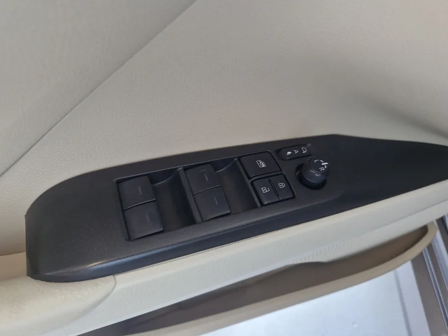 2024 Toyota Camry  GLE 