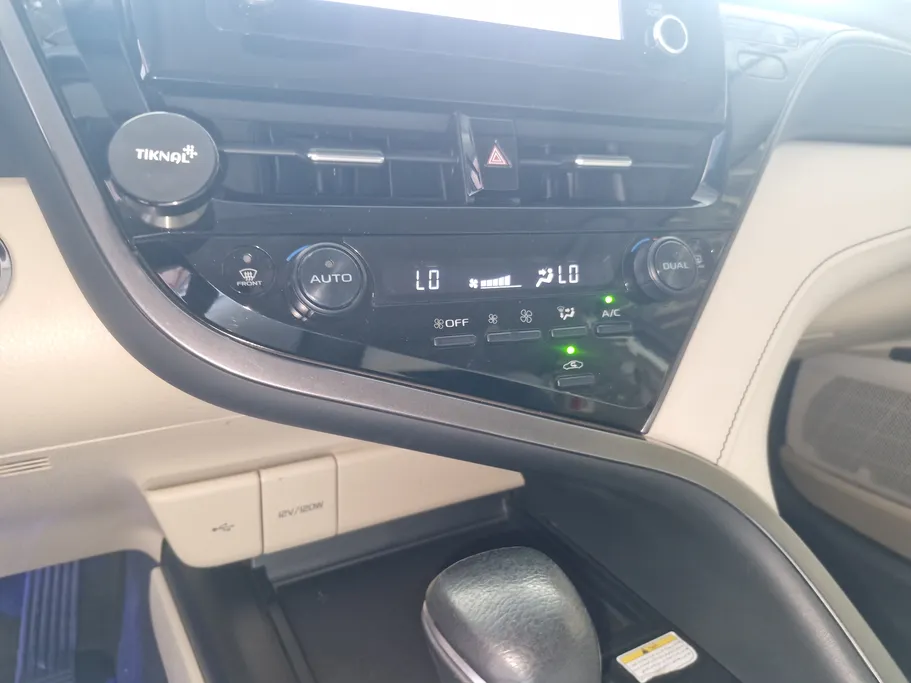 2024 Toyota Camry  GLE 