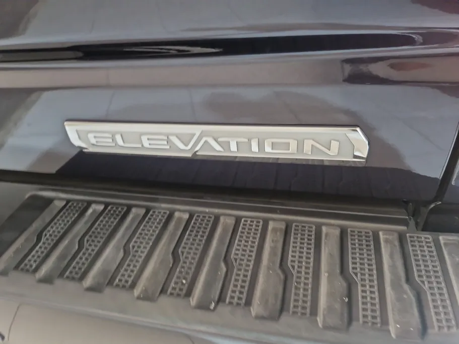 2024 GMC Sierra Elevation 