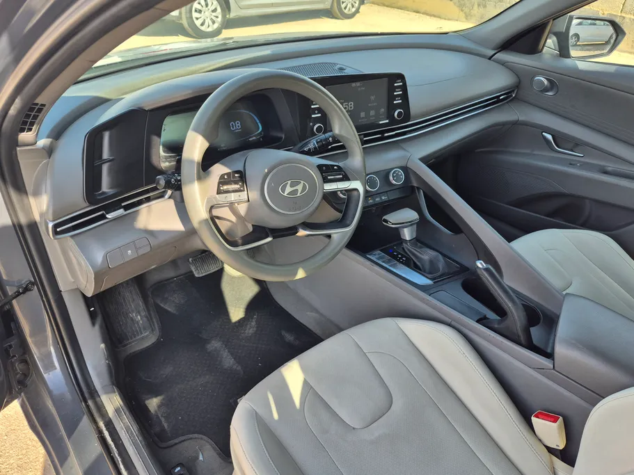 2025 Hyundai Elantra Fleet 