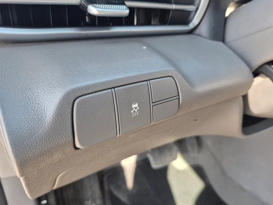 2025 Hyundai Elantra Fleet 