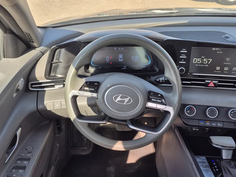 2025 Hyundai Elantra Fleet 