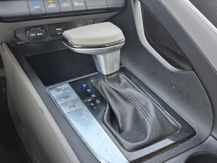 2025 Hyundai Elantra Fleet 
