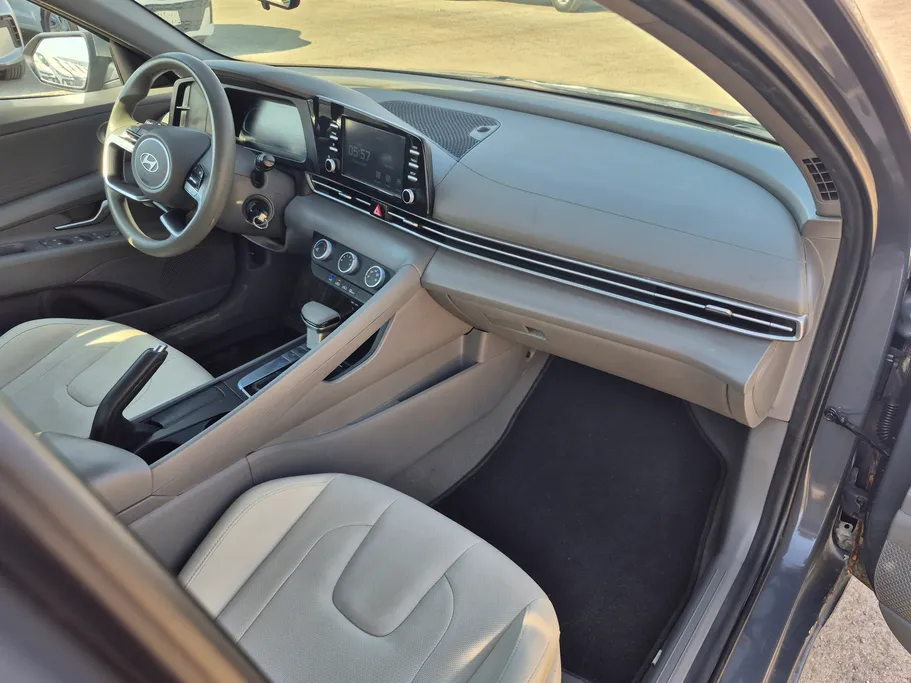 2025 Hyundai Elantra Fleet 