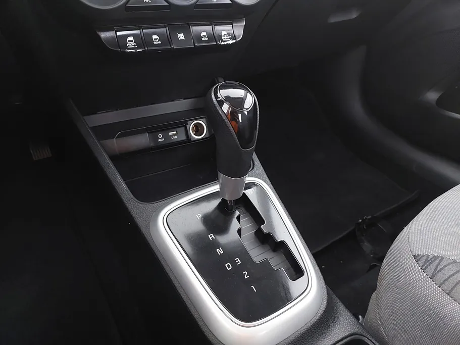 2022 Kia Pegas LX 