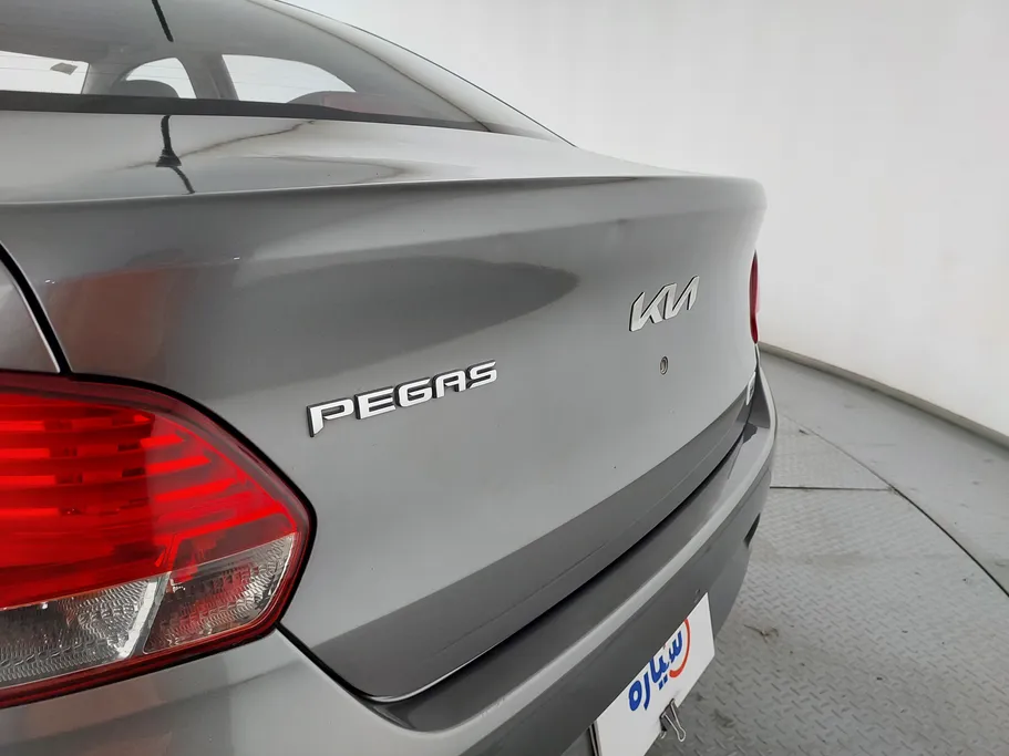 2022 Kia Pegas LX 