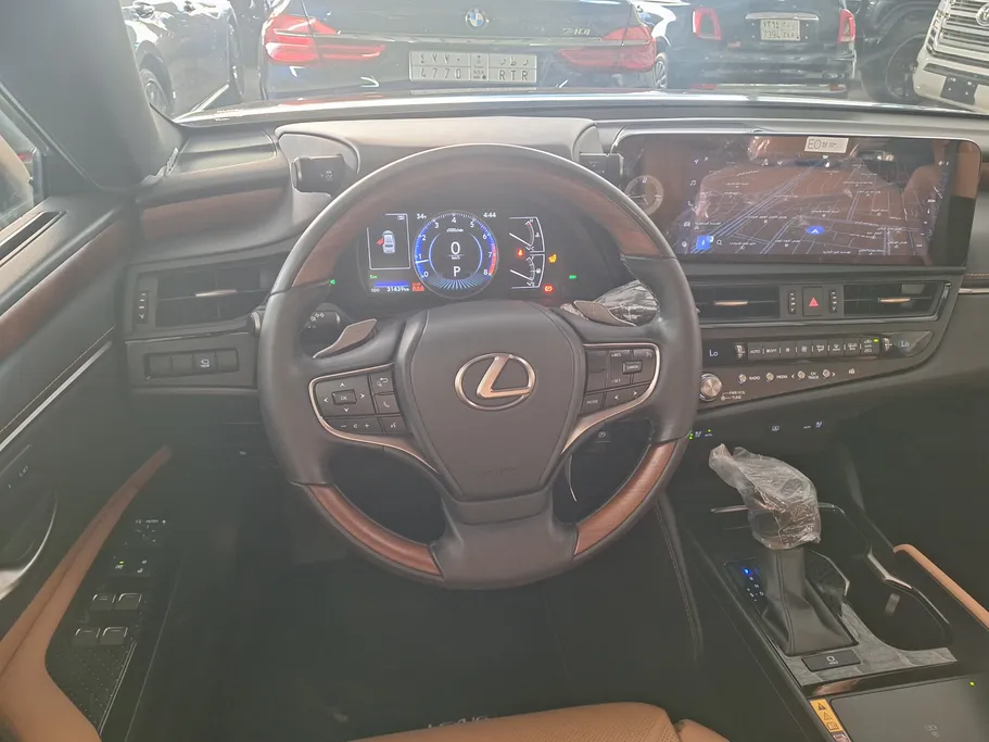 لكزس ES 350 2025 