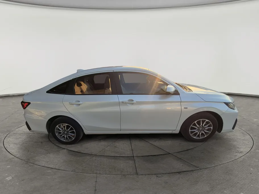 2023 Toyota Yaris  Y 