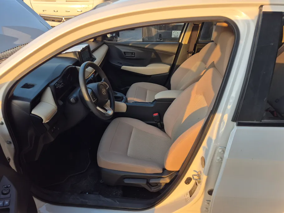 2023 Toyota Yaris  Y 