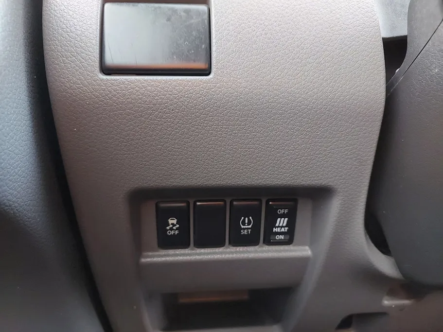 2022 Nissan Urvan بضاعة 