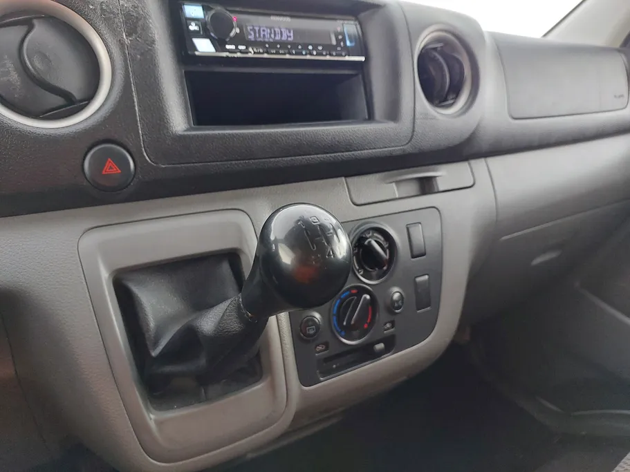 2022 Nissan Urvan بضاعة 