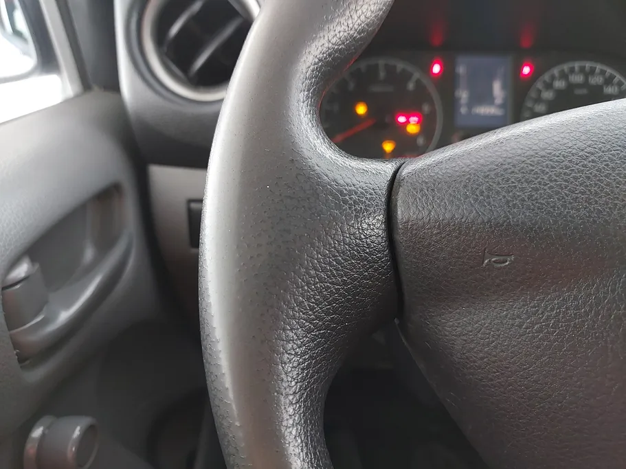 2022 Nissan Urvan بضاعة 