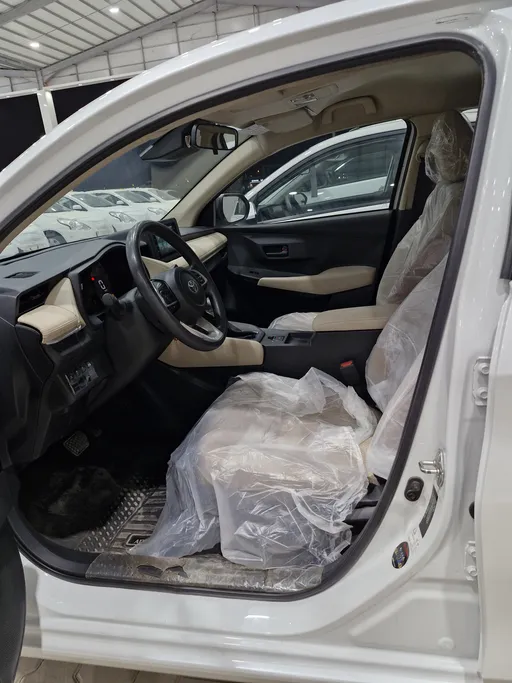 2023 Toyota Yaris  Y Plus 