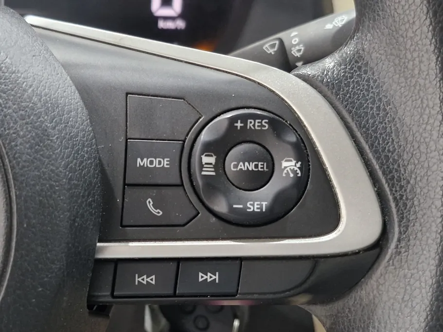 2023 Toyota Yaris  Y Plus 