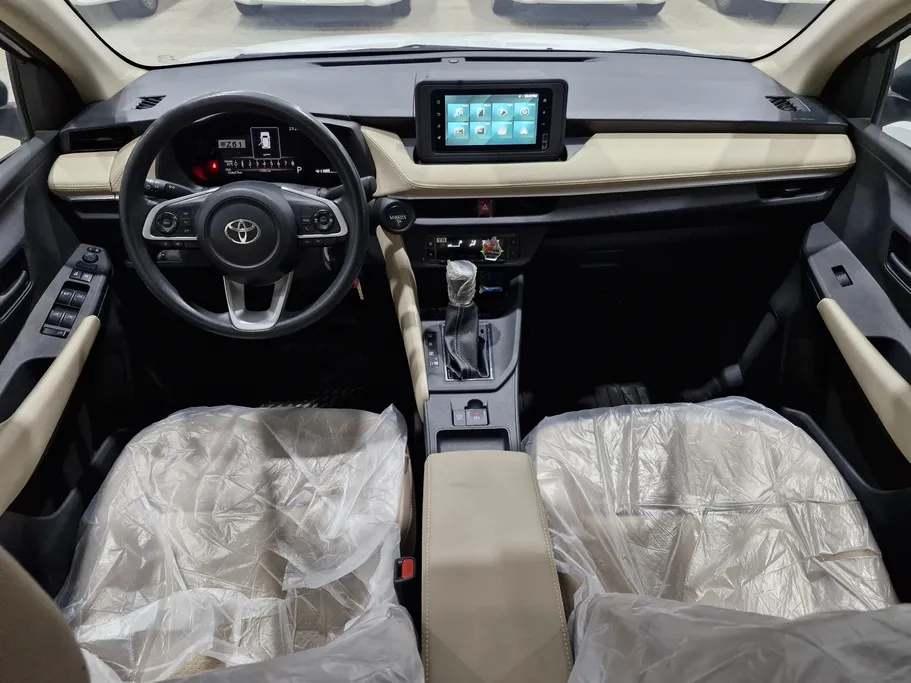 2023 Toyota Yaris  Y Plus 