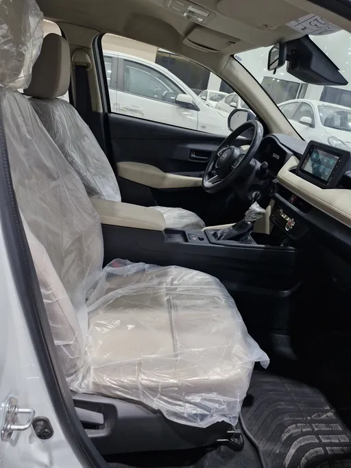 2023 Toyota Yaris  Y Plus 