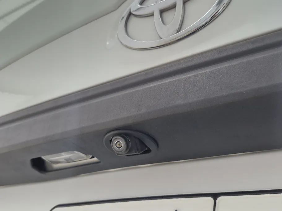 2023 Toyota Yaris  Y Plus 