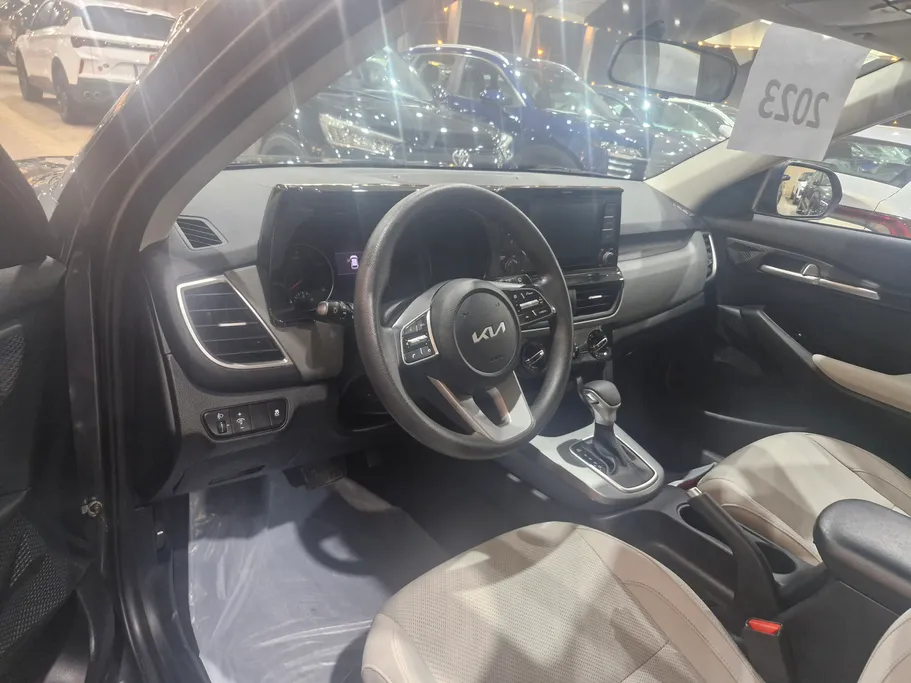 2023 Kia Seltos LX 