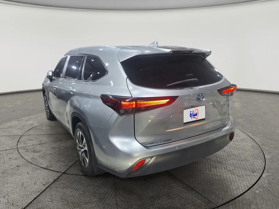 تويوتا هايلاندر GLE 2024 