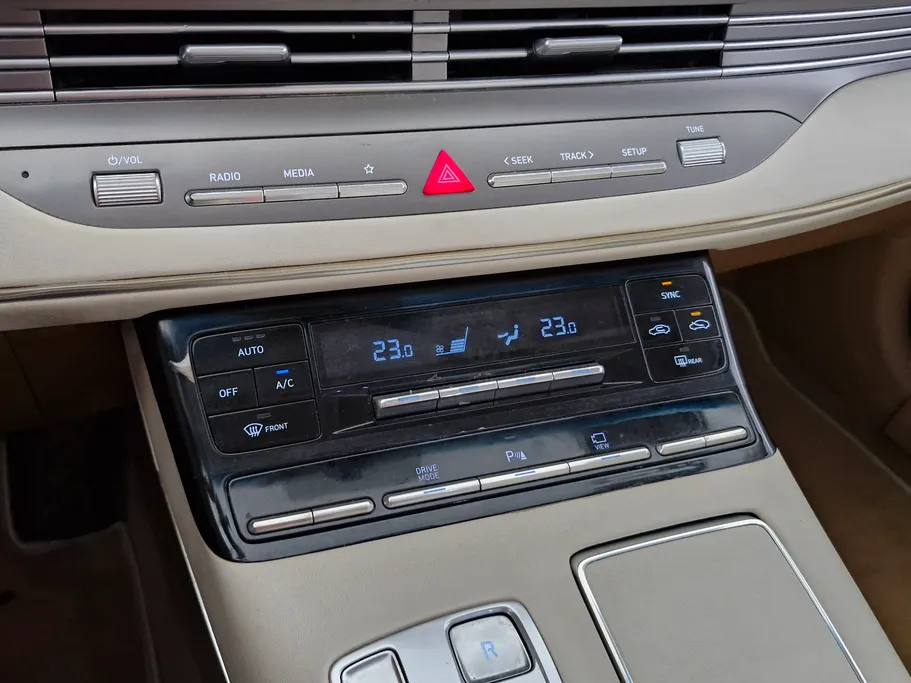 2022 هيونداي Azera سمارت 