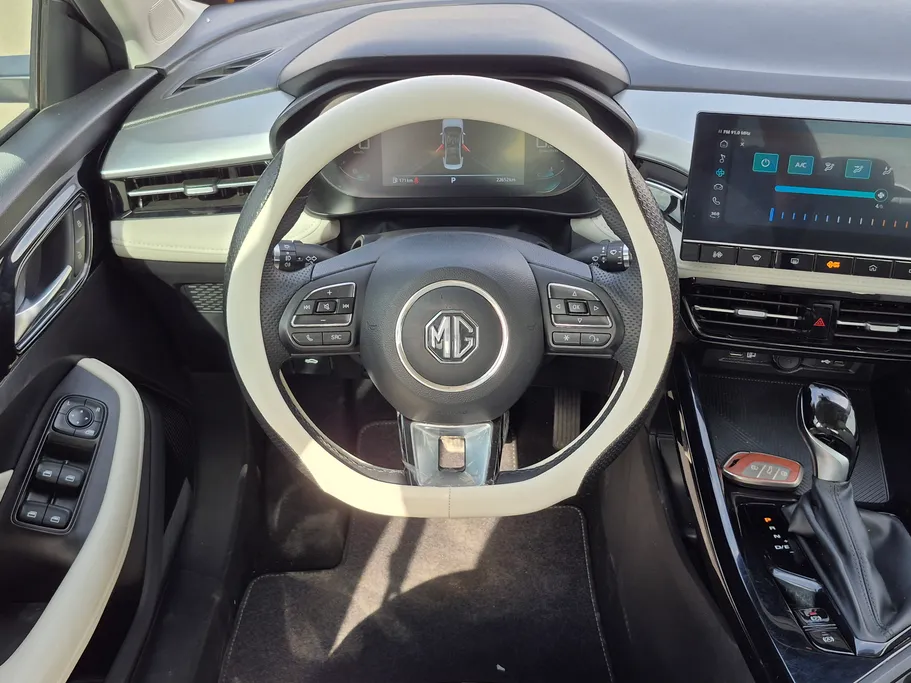 2025 MG 5 LUX 