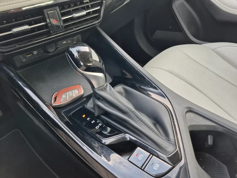 2025 MG 5 LUX 