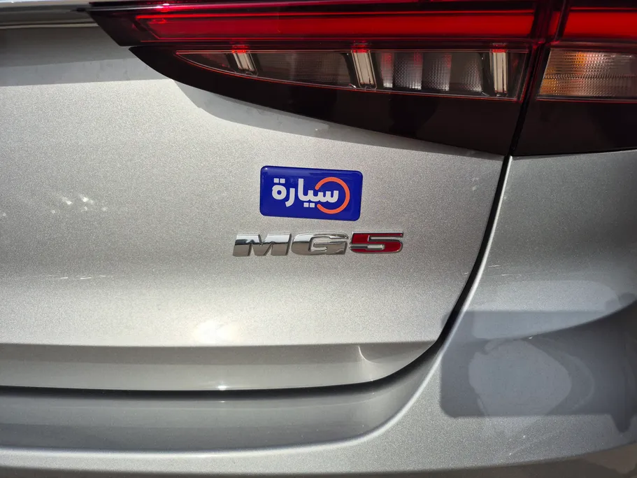 2025 MG 5 LUX 