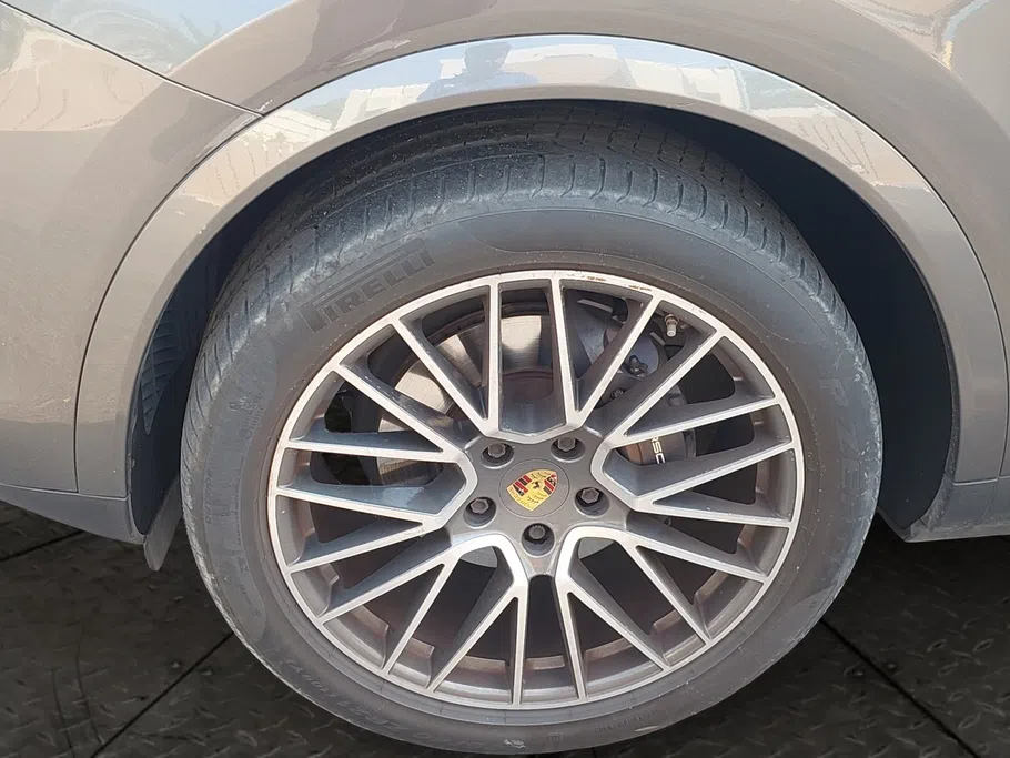 2020 Porsche Cayenne Coupe 