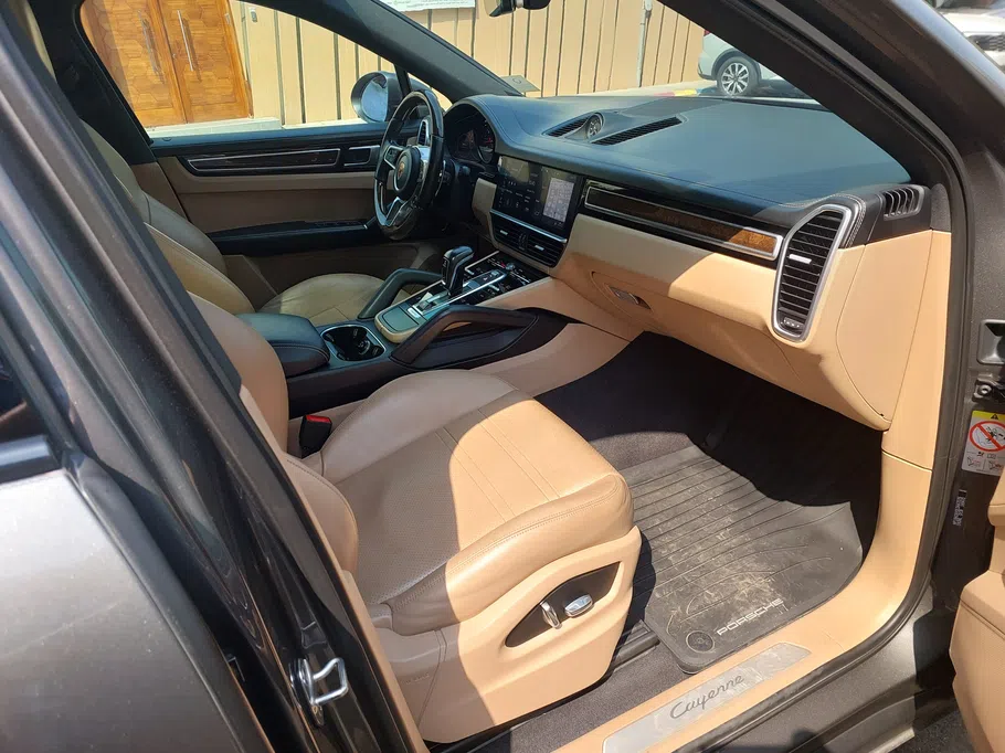 2020 Porsche Cayenne Coupe 