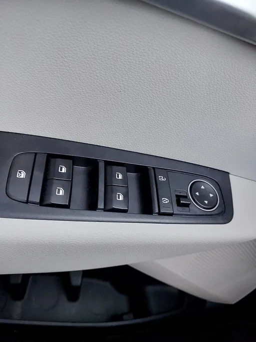 2025 Kia Carens GL MID 